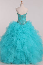 Load image into Gallery viewer, Sweetheart Ball Gown Quinceanera Dresses With Beading Floor Length