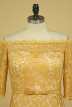 Load image into Gallery viewer, Plus Size Gold Mother Of The Bride Dresses Boat Neck Half Sleeve Lace Sheath